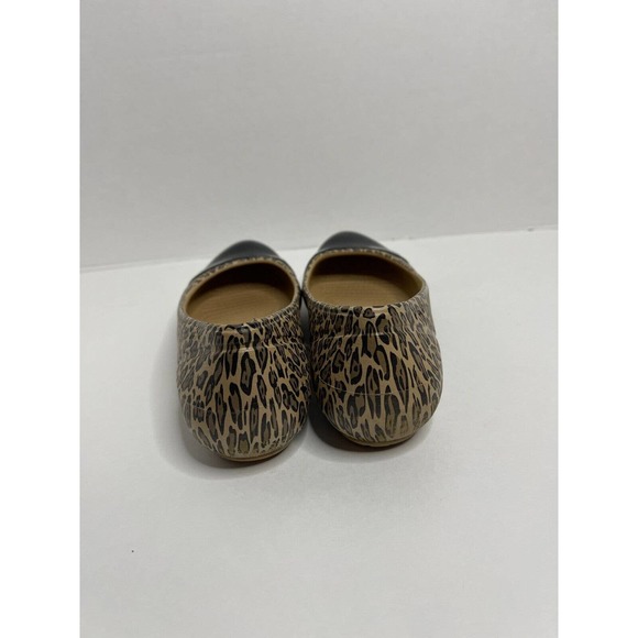 Crocs Cap Toe Leopard Print Flats Women’s Size 7 Slip On Shoes Lightweight *FLAW - Picture 7 of 9